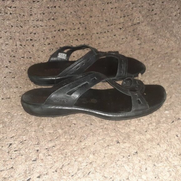 KEEN-Black Leather Sandals-Cut-Out-5488-Mini Wedge-Sz 10-Excellent - Picture 4 of 7